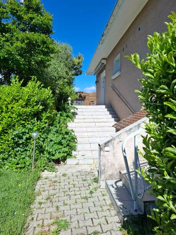 Secteur Les Avenières Veyrins Thuellin, Maison sur parcelle arborée et grand sous sol