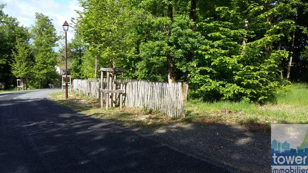 Terrain constructible 869 m2 à Pranzac à 15 mn de Ruelle