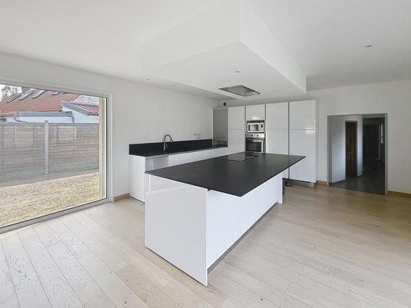 Maison de 156m2 entièrement rénovée sur 2900m2 de terrain