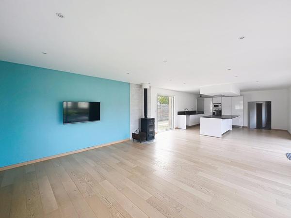 Maison de 156m2 entièrement rénovée sur 2900m2 de terrain