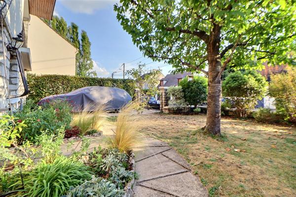 Maison 6 pièces à vendre à Saint-Leu-la-Forêt + GARAGE