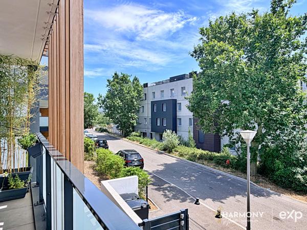 T4 moderne avec terrasse et box en option
