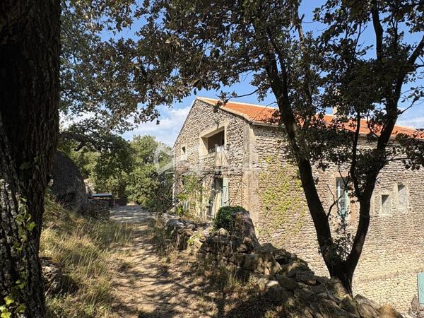26230 GRIGNAN VENTE APPARTEMENT T5 2 CH POSS 4 126m2 + 2 PARKING