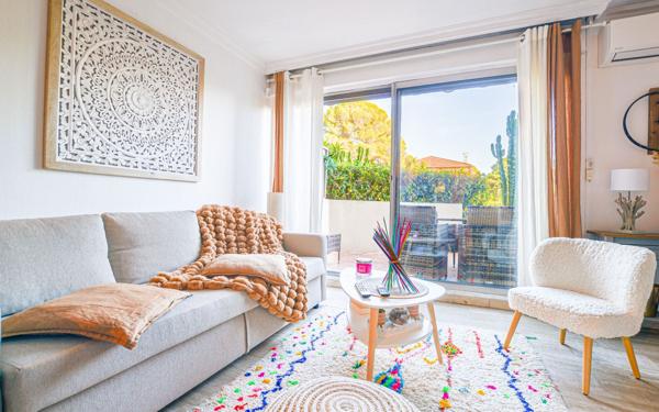 Appartement à vendre    1 pièce • 32 m2 Cannes