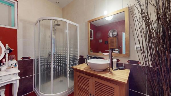 Maison familiale avec piscine – Environnement calme et sans vis-à-vis