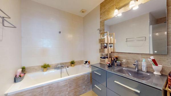 Maison familiale avec piscine – Environnement calme et sans vis-à-vis