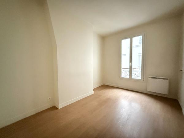 Appartement Paris 2 pièces 32 m² - Goncourt / Canal Saint-Martin