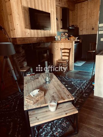 Maison
         10 pièces
        - 350 m² Bien prestige 749 000 € *