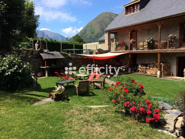 Maison
         10 pièces
        - 350 m² Bien prestige 749 000 € *