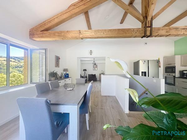 Belle maison de type T5, sur les hauteurs de Tarare, au calme, sans vis à vis et voisin proche