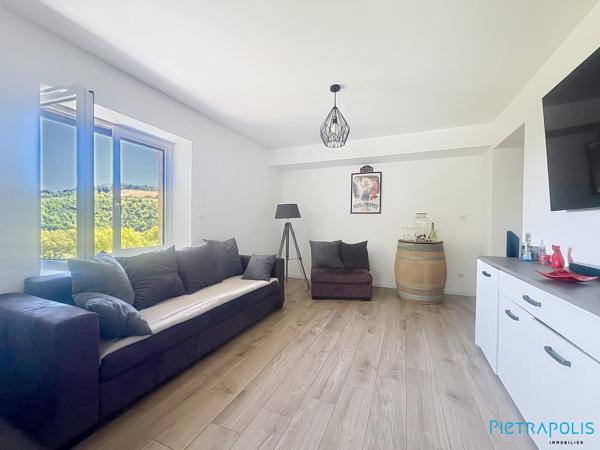 Belle maison de type T5, sur les hauteurs de Tarare, au calme, sans vis à vis et voisin proche