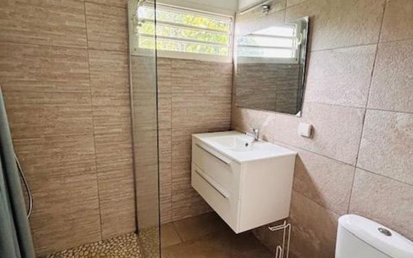 Maison à louer    4 pièces •  Petit-Bourg