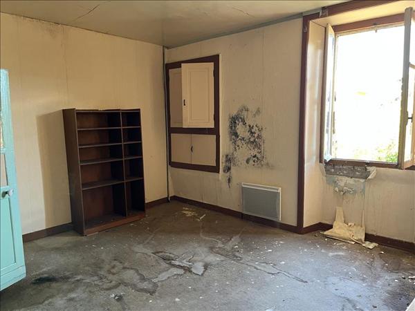 Maison à vendre |  Saint-Junien |  2 pièces | 51 m²