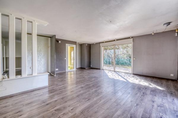 Le Taillan-Médoc (33320) Maison 5 pièces de 130m2 habitables à réhabiliter le tout sur parcelle de 1253m2