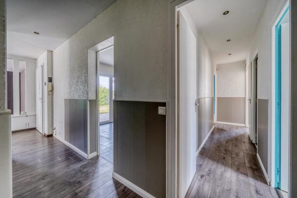 Le Taillan-Médoc (33320) Maison 5 pièces de 130m2 habitables à réhabiliter le tout sur parcelle de 1253m2