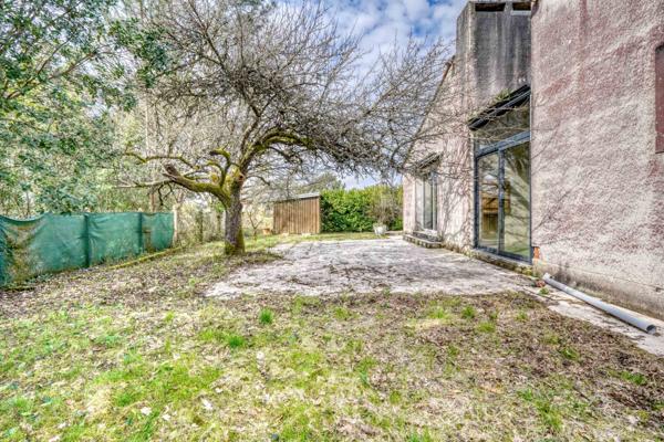 Le Taillan-Médoc (33320) Maison 5 pièces de 130m2 habitables à réhabiliter le tout sur parcelle de 1253m2