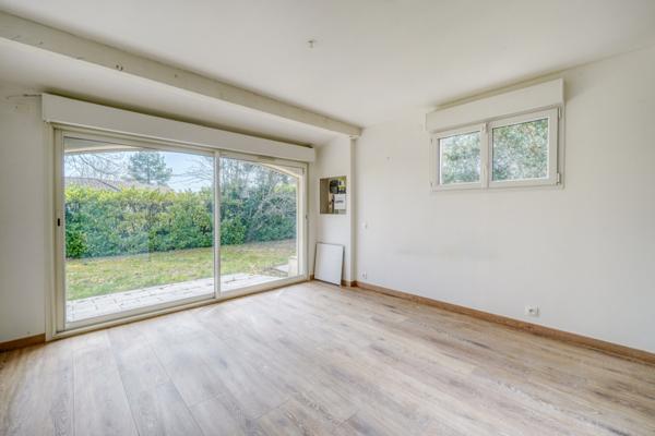 Le Taillan-Médoc (33320) Maison 5 pièces de 130m2 habitables à réhabiliter le tout sur parcelle de 1253m2