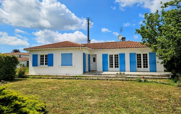 Vente Maison / Villa 100.00 m 2    AIGREFEUILLE-D'AUNIS (17290)