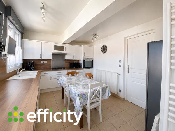 Maison
         6 pièces
        - 108 m² 207 000 € *