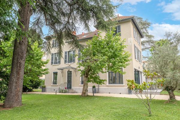 Vente Maison de luxe Caluire-et-Cuire 14 Pièces 340 m²
