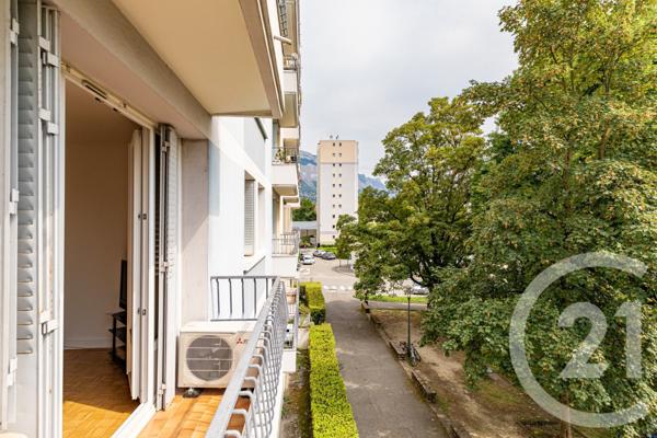 Appartement F4 à vendre  4 pièces - 65 m2 ST MARTIN D HERES - 38