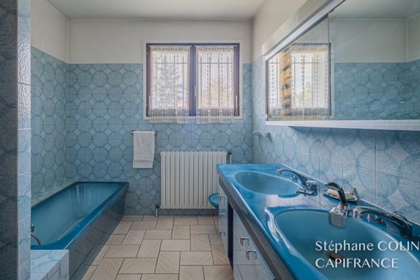 Maison à vendre 8 pièces EYBENS (38)