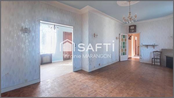 Maison familiale à rénover - Jardin arboré, 2 garages.