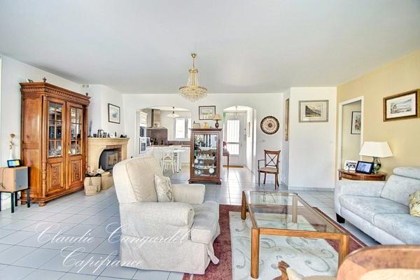 Maison à vendre de PLAIN PIED, 153m² habitable, 6 pièces, proche commerces à NIEUL SUR MER (17)