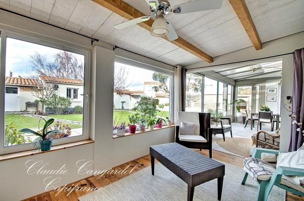 Maison à vendre de PLAIN PIED, 153m² habitable, 6 pièces, proche commerces à NIEUL SUR MER (17)