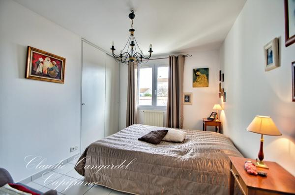 Maison à vendre de PLAIN PIED, 153m² habitable, 6 pièces, proche commerces à NIEUL SUR MER (17)