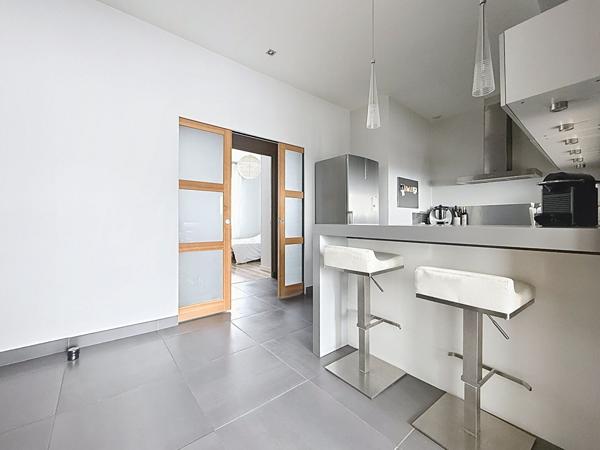 CENTRE VILLE T5 de 93 m² lumineux proche gare garage et cave