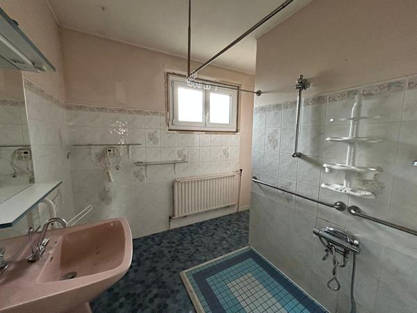 A conforter, maison 7 pièces 112 m2.