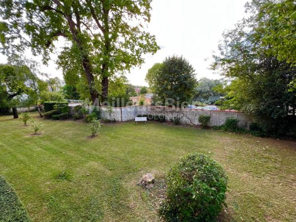 Le Raincy Appartement de 4 pièces + Pkgs + Terrasse