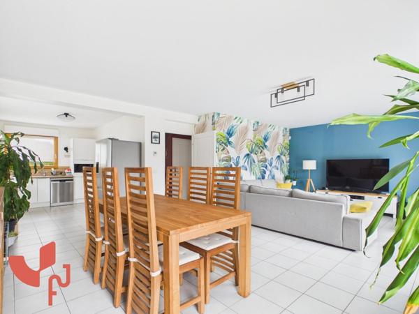 Maison individuelle, 4 chambres, double garage