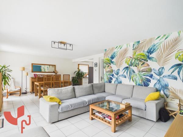 Maison individuelle, 4 chambres, double garage