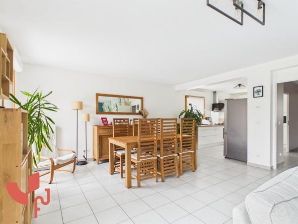 Maison individuelle, 4 chambres, double garage