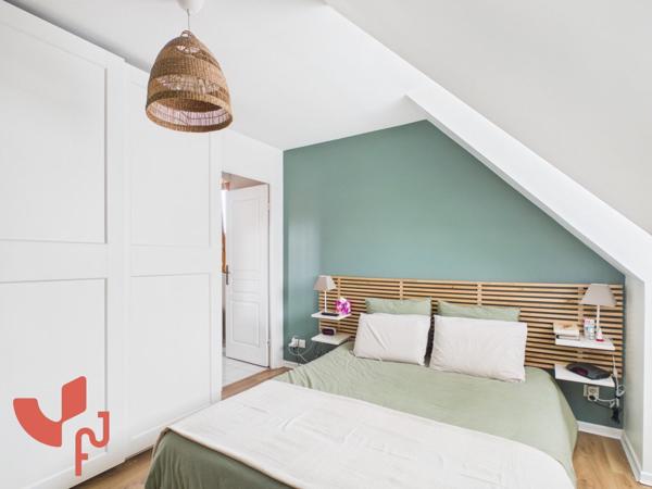 Maison individuelle, 4 chambres, double garage