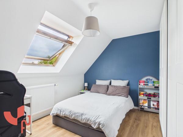 Maison individuelle, 4 chambres, double garage