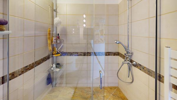 Montpellier (34090) GRANDE MAISON AVEC PISCINE PLAN DES 4 SEIGNEURS