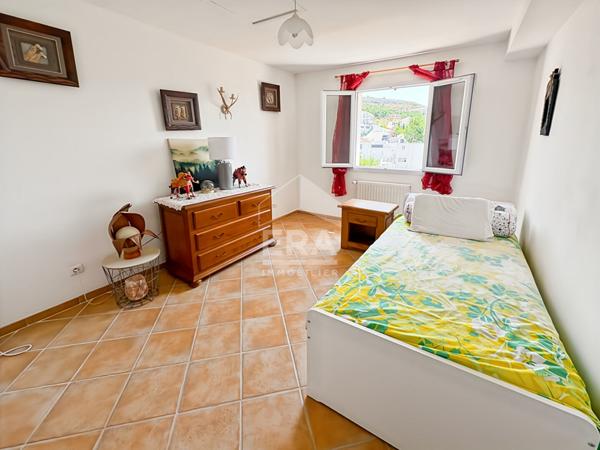 Marseille 15ème -  Maison T4 de 125m2 + parcelle de 802m2 avec terrasse et garage