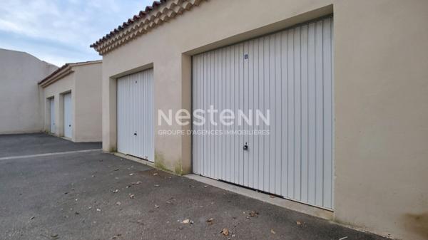 Lot de 9 garages et 1 box moto à vendre à Carpentras