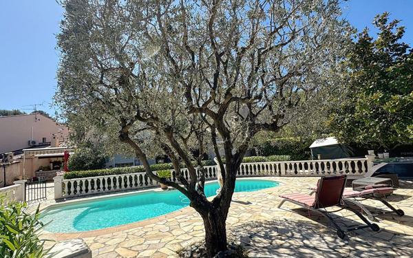 Maison à vendre    5 pièces • 140,14 m2 Saint-Raphaël