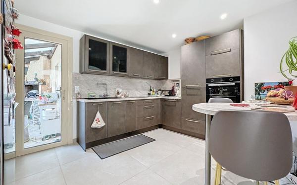 Maison à vendre    5 pièces • 140,14 m2 Saint-Raphaël