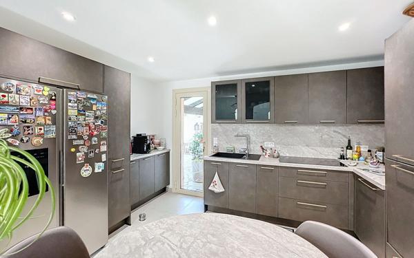 Maison à vendre    5 pièces • 140,14 m2 Saint-Raphaël