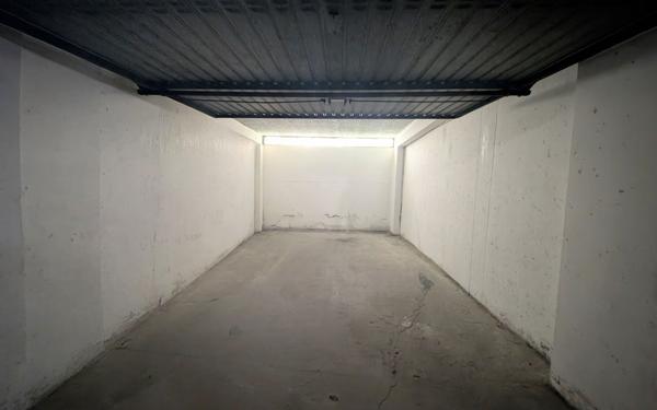 Stationnement à vendre    16 m2 Gradignan