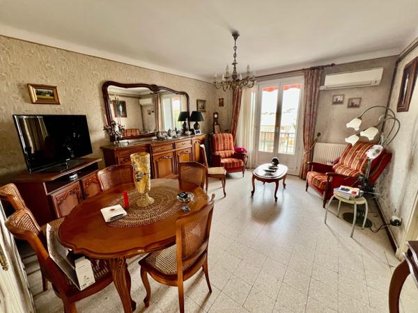 Appartement de type T3, balcon vue Canigou