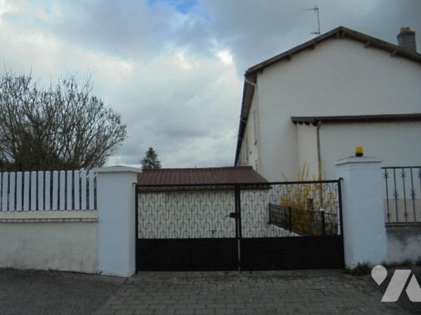 Maison située secteur gare avec jardin et garage