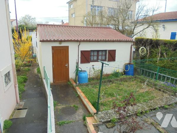 Maison située secteur gare avec jardin et garage