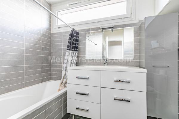 RUEIL-MALMAISON - CENTRE VILLE BOIS PREAU - APPARTEMENT 94 M2 - 3 CHAMBRES - DERNIER ETAGE - BOX - CAVE -