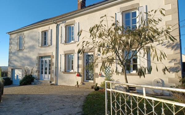 Maison à vendre    6 pièces •  Saint-Pierre-de-Fursac